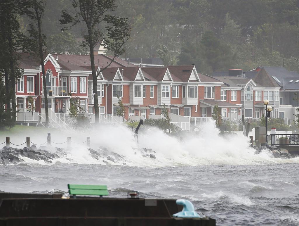 颶風&ldquo;李&rdquo;影響加拿大東部地區(qū)