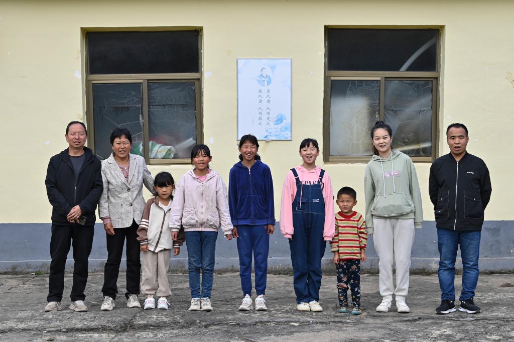 改革故事｜&ldquo;麻雀小學&rdquo;領頭雁：36年堅守見證鄉村教育巨變