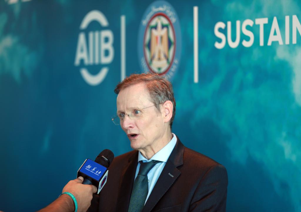 專訪：為全球可持續(xù)發(fā)展作出更大貢獻(xiàn)&mdash;&mdash;訪亞投行副行長(zhǎng)舒克內(nèi)希特