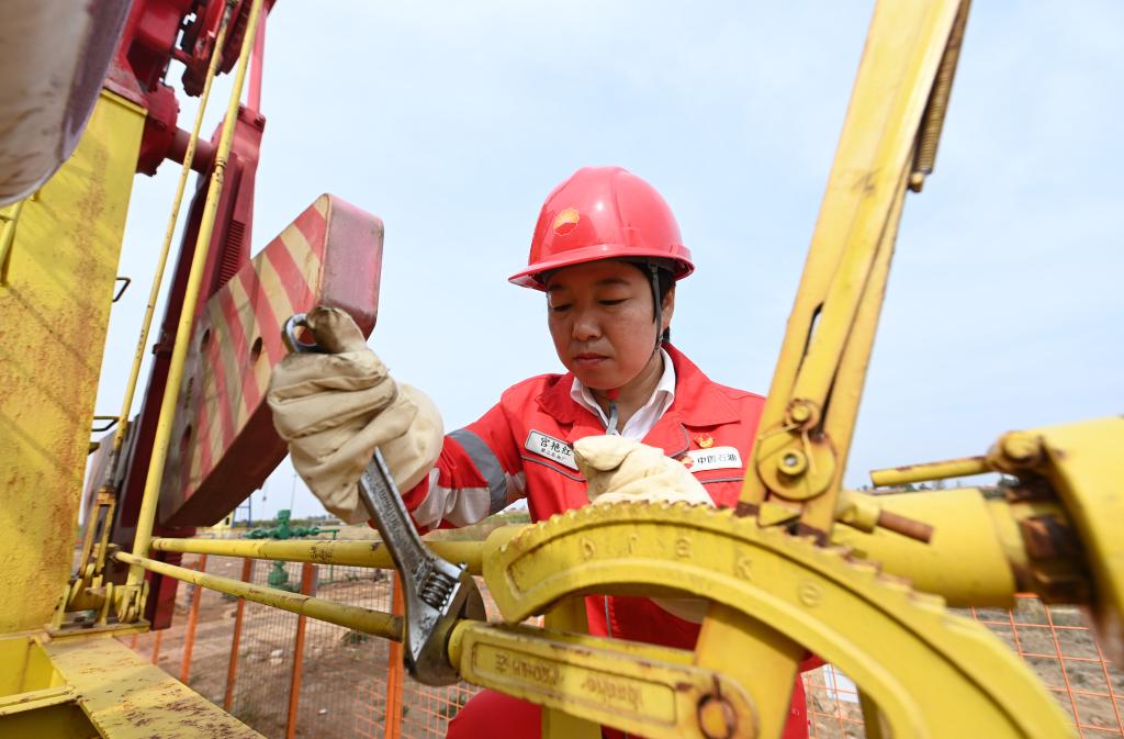 宮艷紅：綻放在石油開采一線的&ldquo;鏗鏘玫瑰&rdquo;