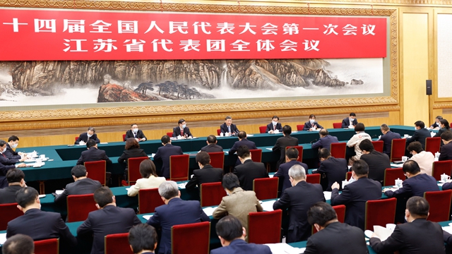 習近平：真正把青少年培養成為擁有&ldquo;四個自信&rdquo;的孩子