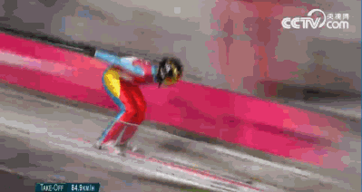 這個冬奧項目,咋既“飛天”又“逐地”的……