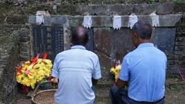 當年你守護我們,如今我們守護你……