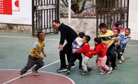 農加貴：37年堅守 見證鄉村教育&ldquo;蝶變&rdquo;