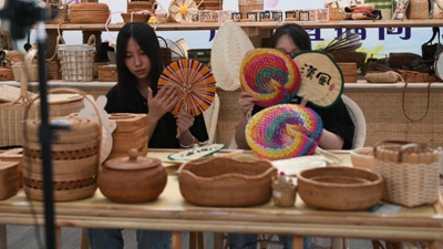 &ldquo;守藝人&rdquo;織出幸福路&mdash;&mdash;陜西漢中藤編技藝助推鄉(xiāng)村振興見(jiàn)聞