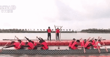 傳統(tǒng)民俗&ldquo;新式玩法&rdquo;&ldquo;龍舟拔河&rdquo;趣味十足