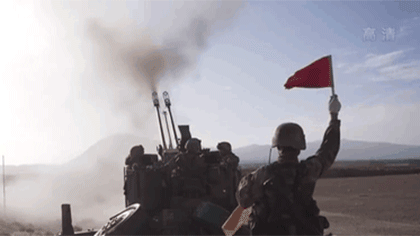 大漠戈壁實兵演練 錘煉精準打擊能力